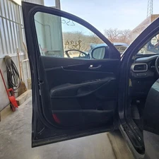 SORENTO   2017 Front Door Trim Panel 1070698