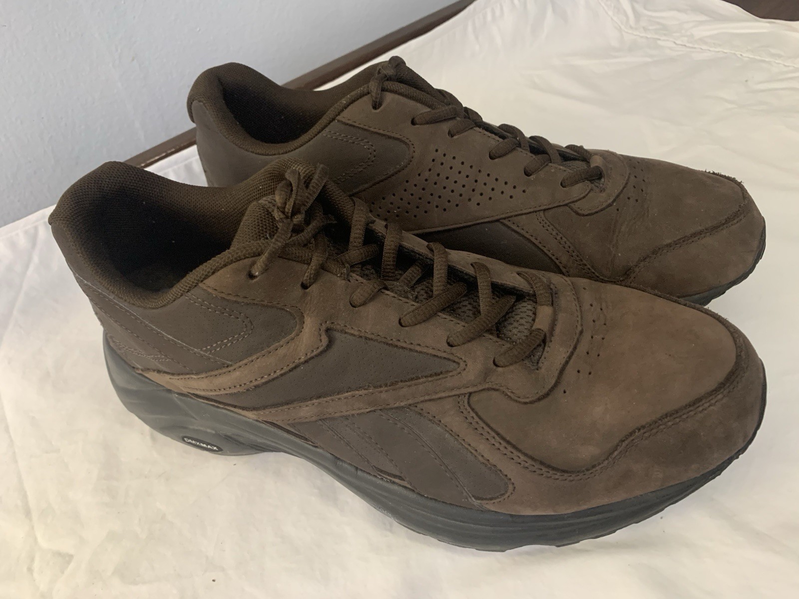 Reebok Walk DMX Max  Athletic Shoes Sz 11 Brown Nubuck 11552