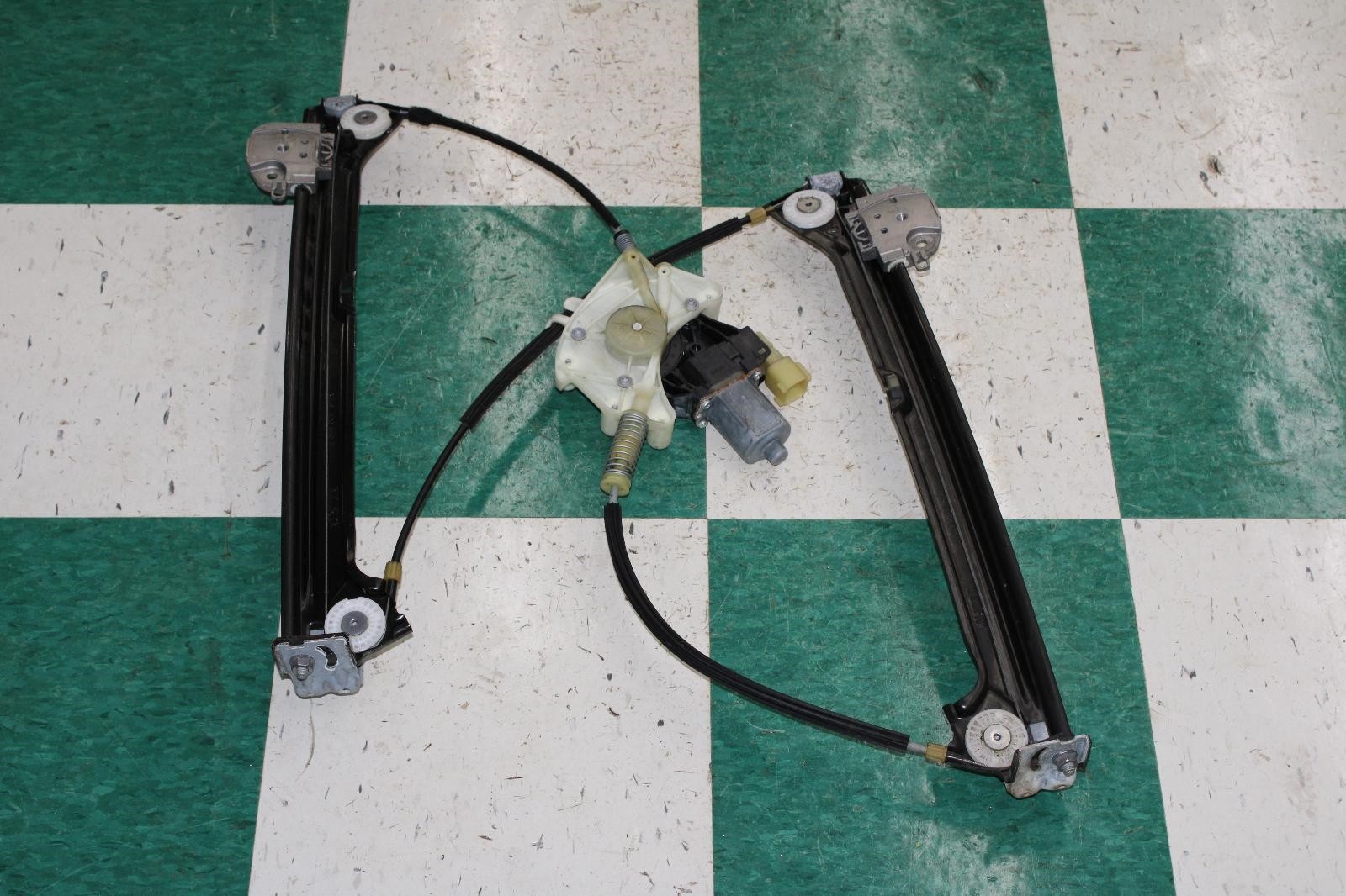 14-17 Ghibli Passenger RH RF Front Window Regulator Motor Assy OEM Factory OE OE