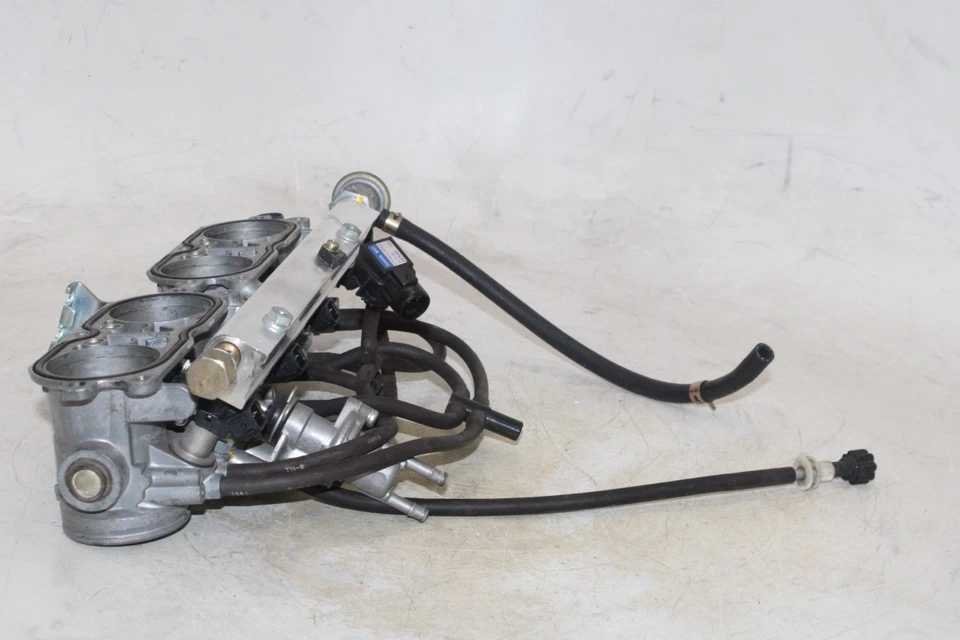 99-03 HONDA CBR1100XX 原始设备制造商主要燃料连接器/旋转机身 — 第 4/4 张图片