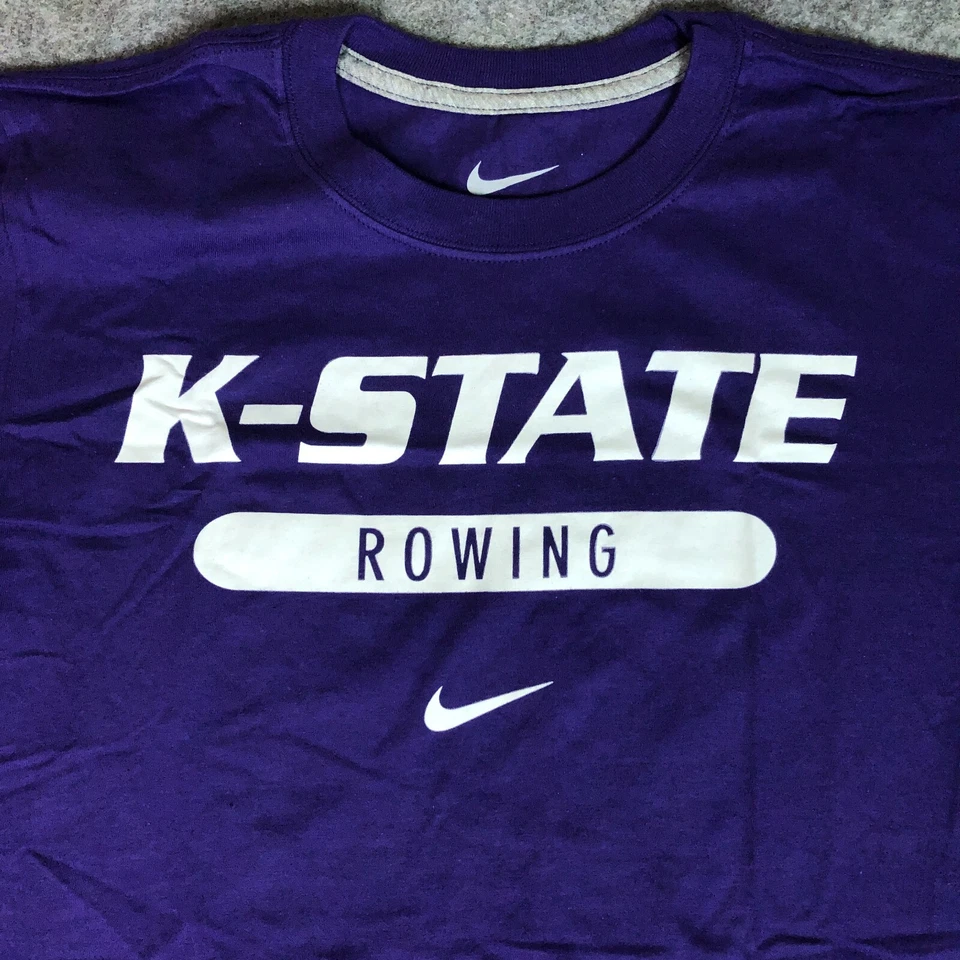 Kansas State Wildcats Hombres Camisa Pequeña Nike Púrpura Blanca Camiseta Manga Corta Remo Foto 2 de 4