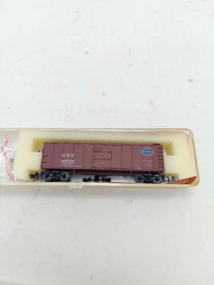 N Scale Red Caboose 40' Steel ARA X29 New York Central Box Car 17050-4 RTR - Image 2 of 4