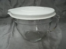Anchor Hocking 8 Cup 2 Qt Measuring Clear Glass Batter Mixing Bowl with Lid EC