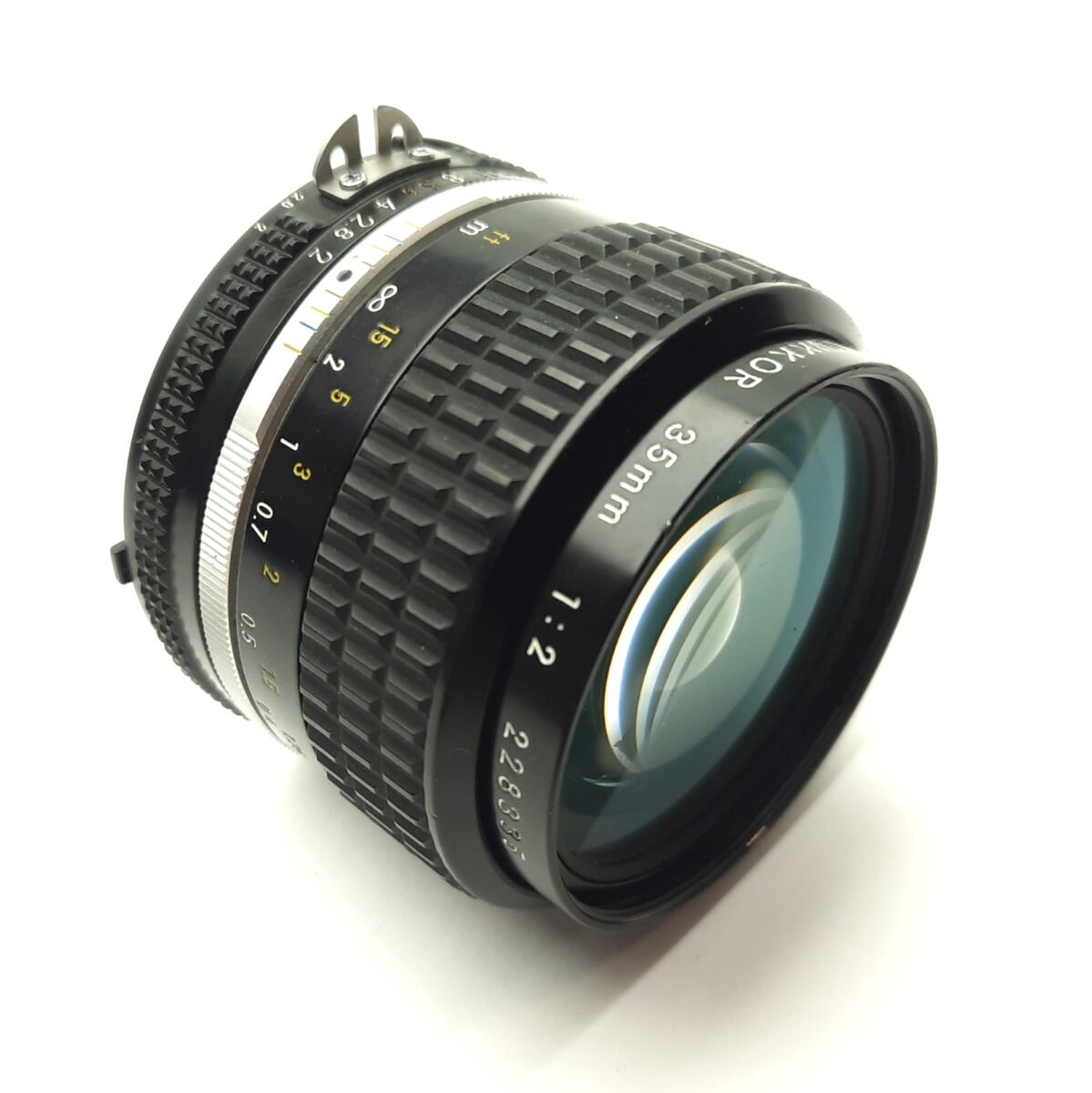 NIKON NIKKOR 35mm f/2 Ai-S Camera Lens, 35mm/FX/DX, 35mm FL NIKON NIKKOR 35mm f/2 Ai-S Camera Lens, 35mm/FX/DX, 35mm FL