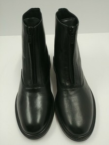 kelly front zip bootie