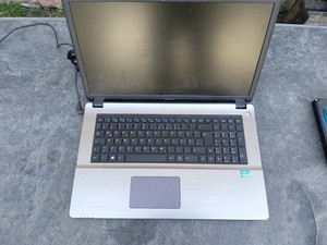 Notebook Terra Mobile 1749  17,3 " i3-4100M 2,60 GHz mit defekter Tastatur