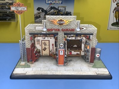 Franklin Mint Harley Davidson Softail Garage  2002 