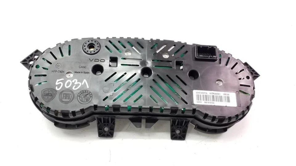 Iveco Daily 2014- Speedometer Tachometer Instrument Cluster 5801815724 - Image 2 of 4