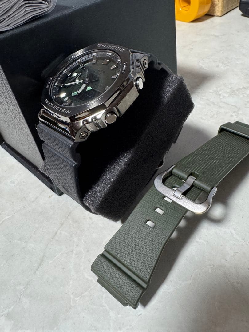 CASIO G-SHOCK 5611 グリーン腕時計 G-Shock 5611 Green Watch Shock Resistant Rubber Band Replaced Used