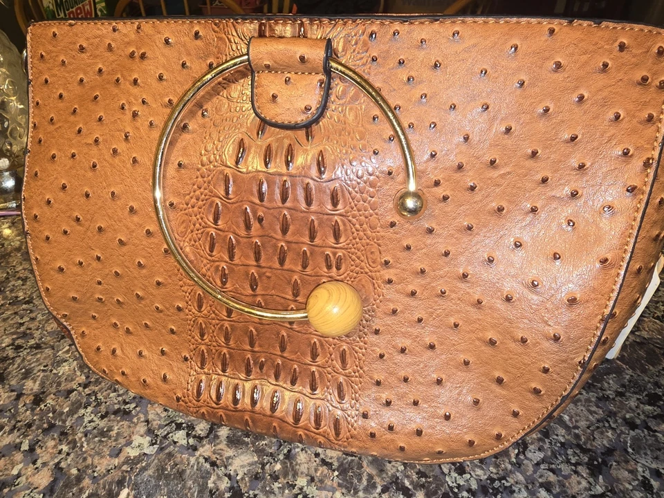 Bolso de Mano Republic Cuero Vegano Imitación Estampado Avestruz con Cartera sin asas a juego Foto 4 de 4