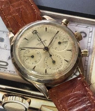 Vintage 18CT Universal Geneve Compax 3 Dial Chronograph Works Great Awesome