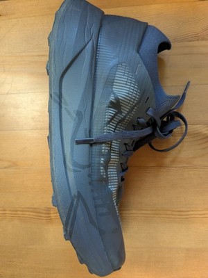 Arc'tryx Sylan 2 Trail Running Shoes Women 8/8.5 Newest Model, Carbon-plated