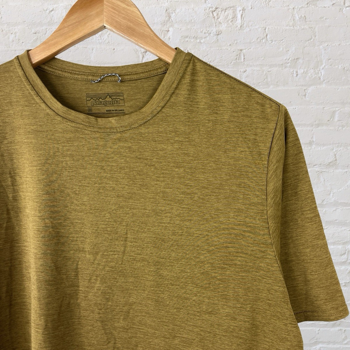 Patagonia Capilene Sun Shade Shirt Golden Brown Short Sleeve Mens