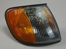 1998 - 2000 Kia Sportage Turn Signal Corner Park Light Lamp Front Right Rh Oem