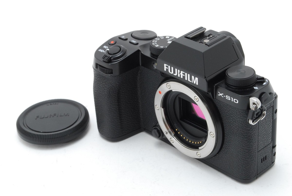 Opened* Fujifilm X-S10 26.1MP Mirrorless Digital Camera + XC