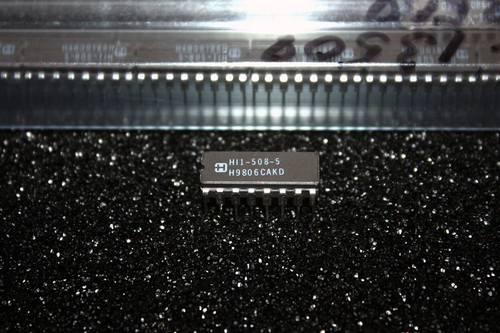 Multiplexeur Analogique Harris HI3-506-5 – CMOS PDIP28 – Neuf, Fabriqué En Malaisie