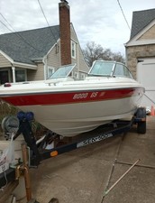 19 Foot Boat - 2003 Bow Rider Searay