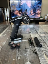 Flysky FS-GT2B 3-Channel Transmitter W/Fs-Gr3e Three Receivers Rechargeable Bat