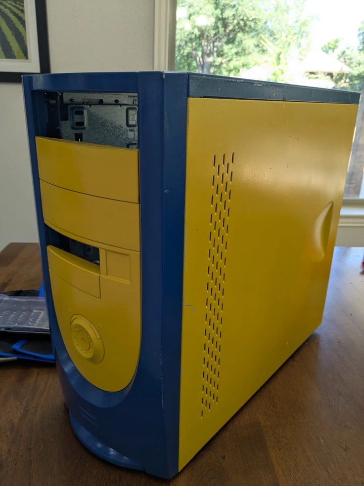 Vintage ATX PC case - Image 2 of 4