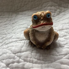 Vtg Frog Toad Resin Figurine 80’s Bumpy Big Blue Eyes 2” Taiwan Red Mouth ugly 