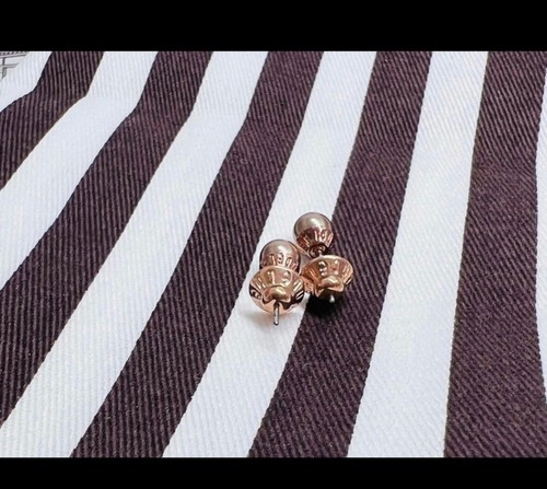 Henri Bendel Rose Gold Grey Pearl Color Stud Earrings New! 👀 ❤️ - Picture 2 of 6