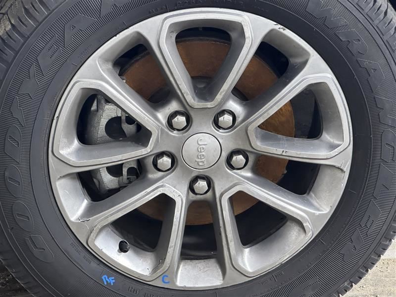 18x8 Aluminum Wheel Compatible with 2014-2016 Grand Cherokee Model 2667621