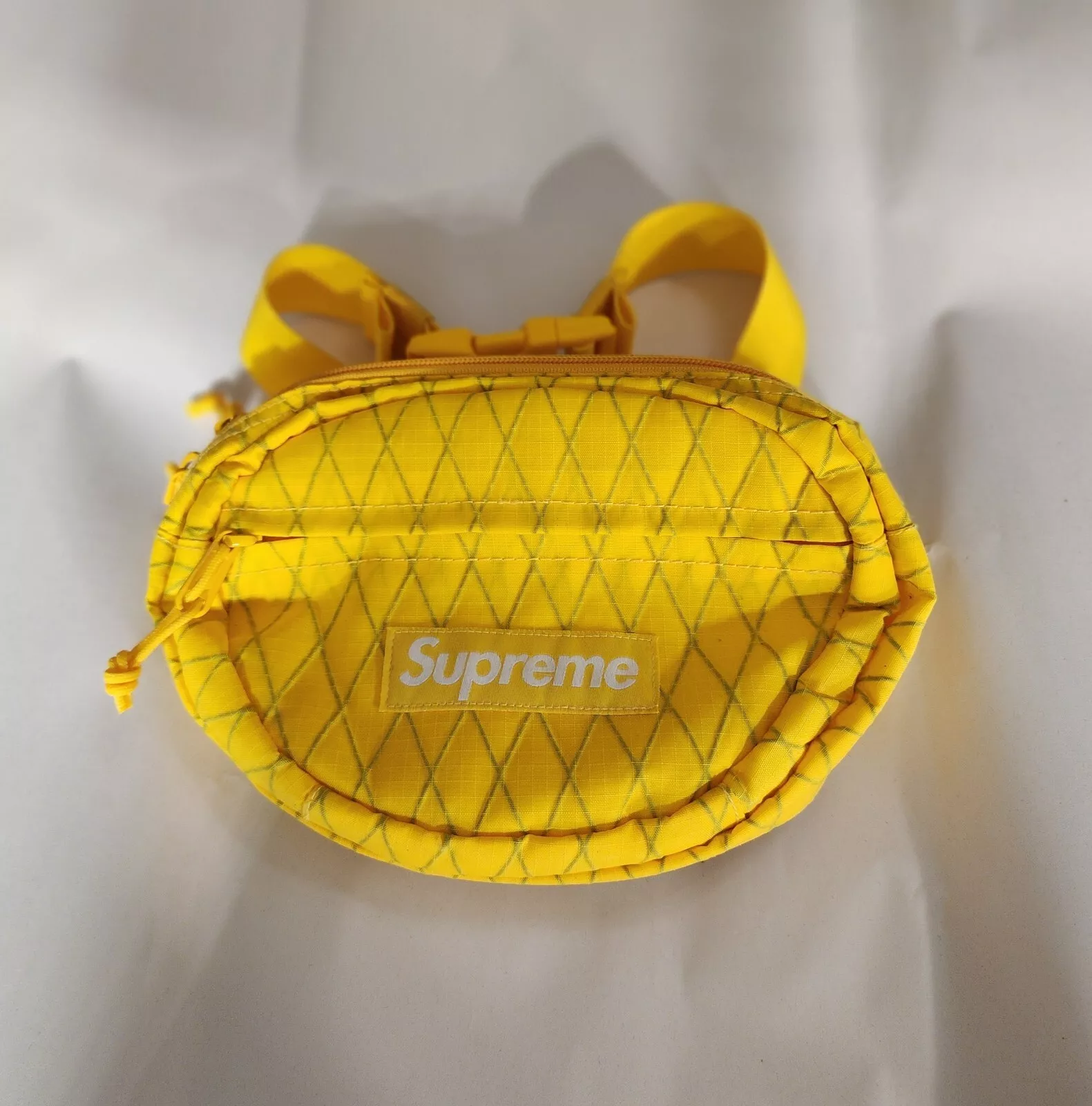 Sac taille suprême (FW18) JAUNE EXCELLENT ÉTAT RARE !!!