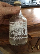 5.75” ACL MAPLE SRYUP BOTTLE CUMBERLAND. WISCONSIN. ANDERSON 1960. WI WIS . ADV.