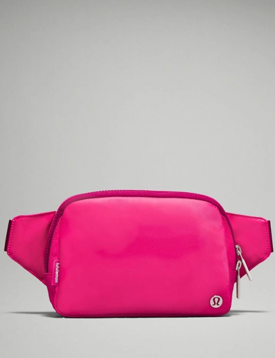 NEW Lululemon everywhere belt bag WILD BERRY Women's handbags