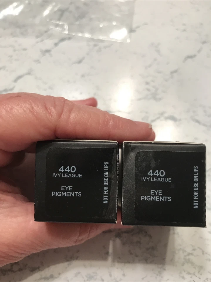 L'Oreal Infallible Magic Eye Pigments 440 Ivy League 0.12oz Set Of 2 New - Image 2 of 2