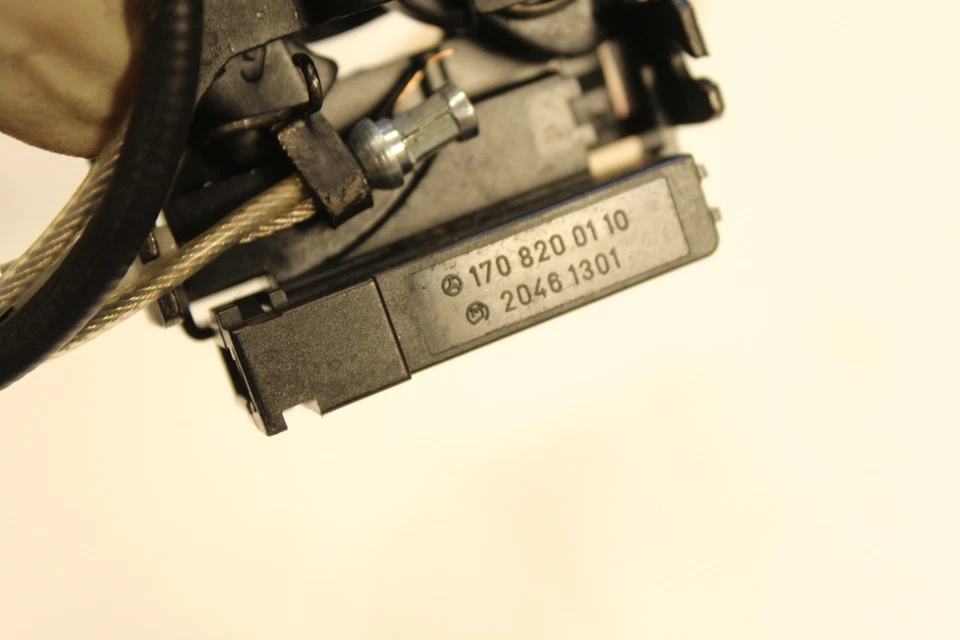 MERCEDES-BENZ SLK230 1998-2000 CABLE ACTUADOR BLOQUEO MALETERO TRASERO IZQUIERDO/DERECHO K2796 Foto 3 de 4