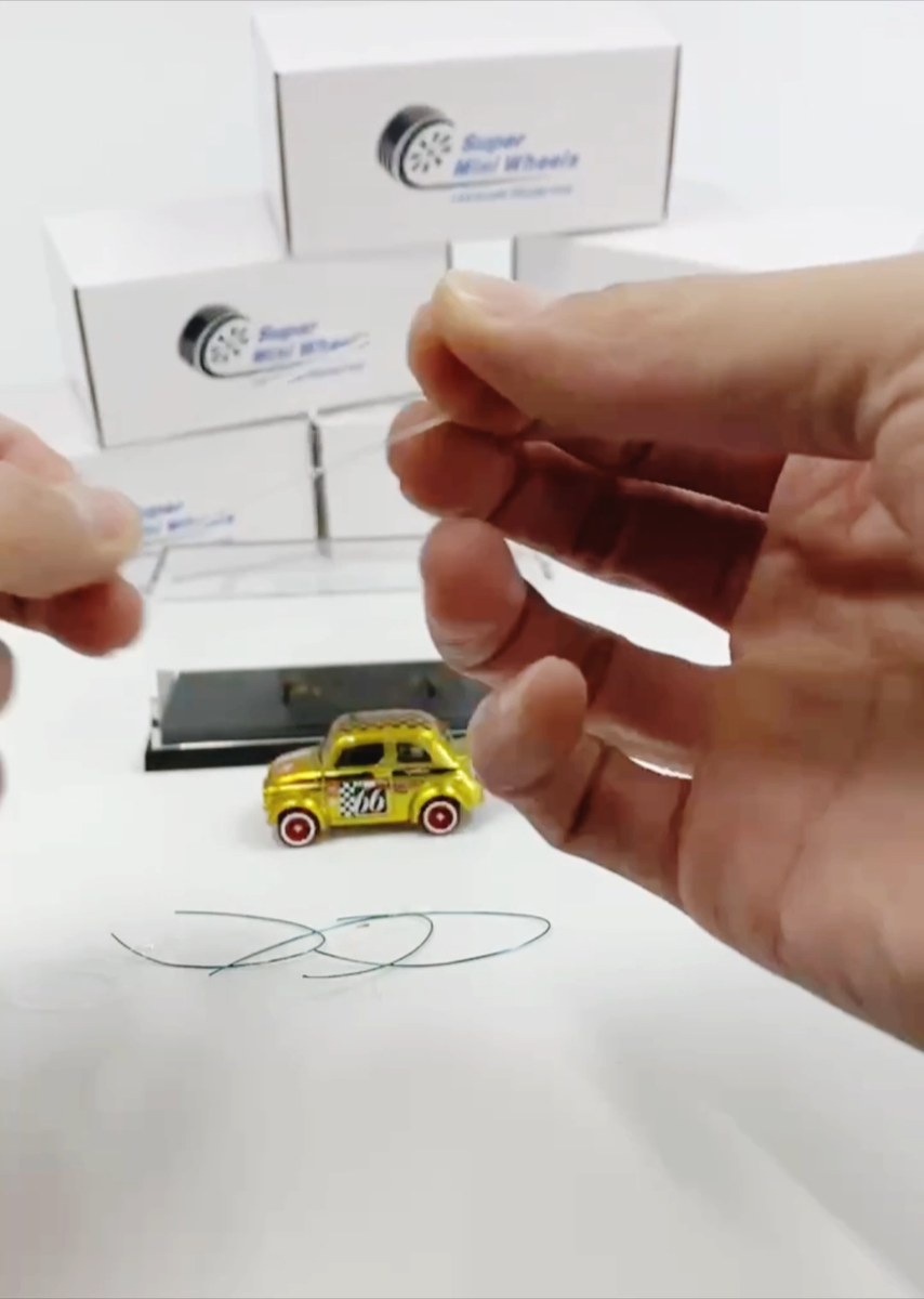 Super Mini Wheels 1:64 Acrylic Display Case Showcase - for Hot