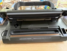 NESCO VS-09 120V Vacuum Sealer - Silver