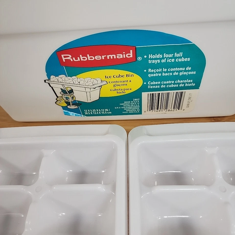 4 bandejas de cubitos de hielo blancas Rubbermaid hechas en EE. UU. Giratorias 16 agujeros y contenedor hechas en EE. UU. Foto 2 de 4