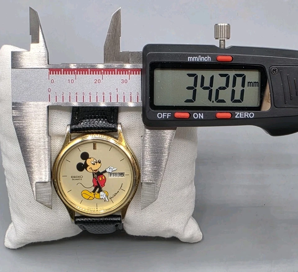 Reloj de cuarzo vintage Seiko Mickey Mouse brazos giratorios día/fecha 34 mm 5Y23-7079 Foto 4 de 4