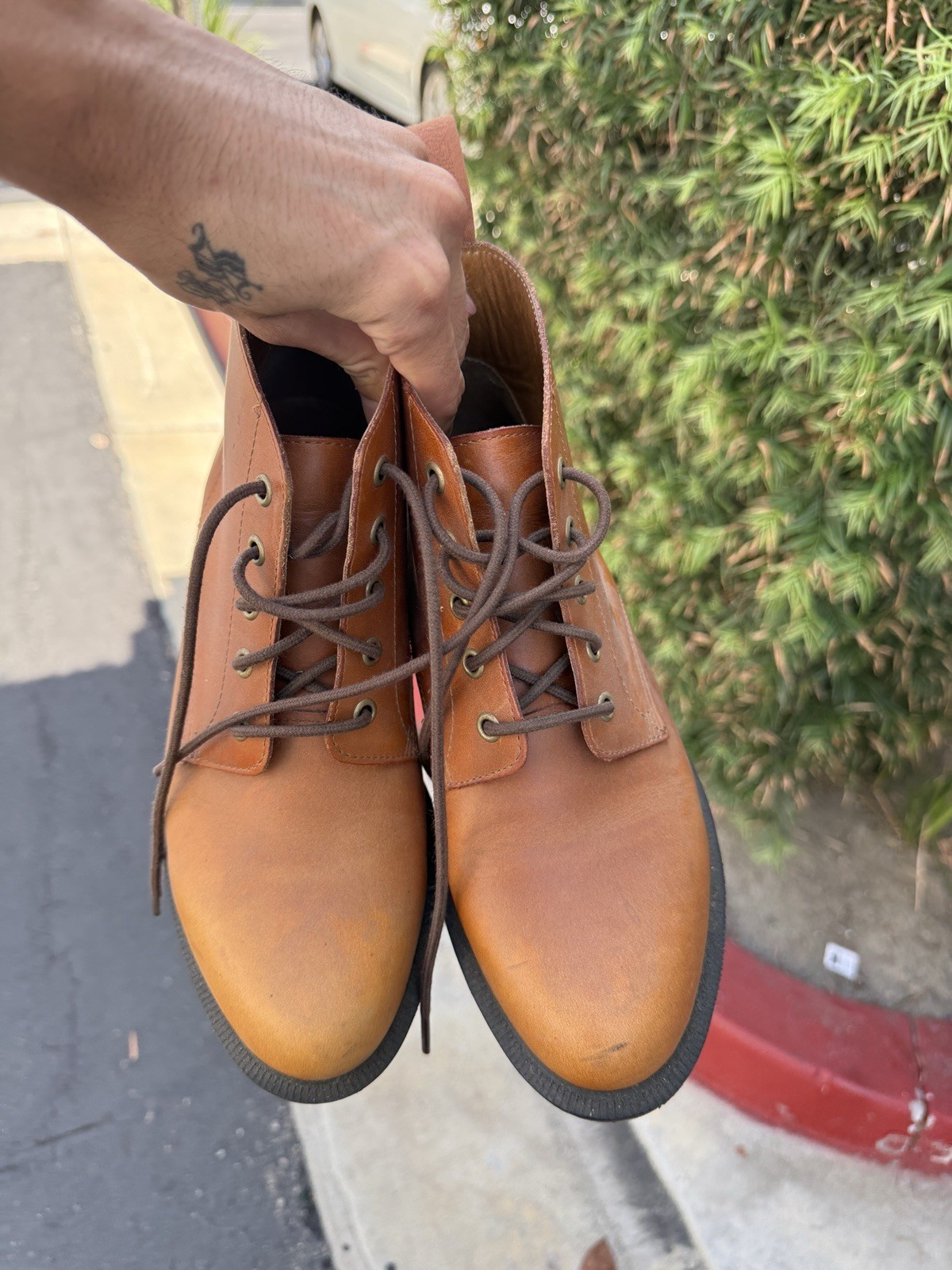 Dr. Martens Men's Brown Leather Chukka Ankle Boots Lace-Up Rubber Sole 7.5 4
