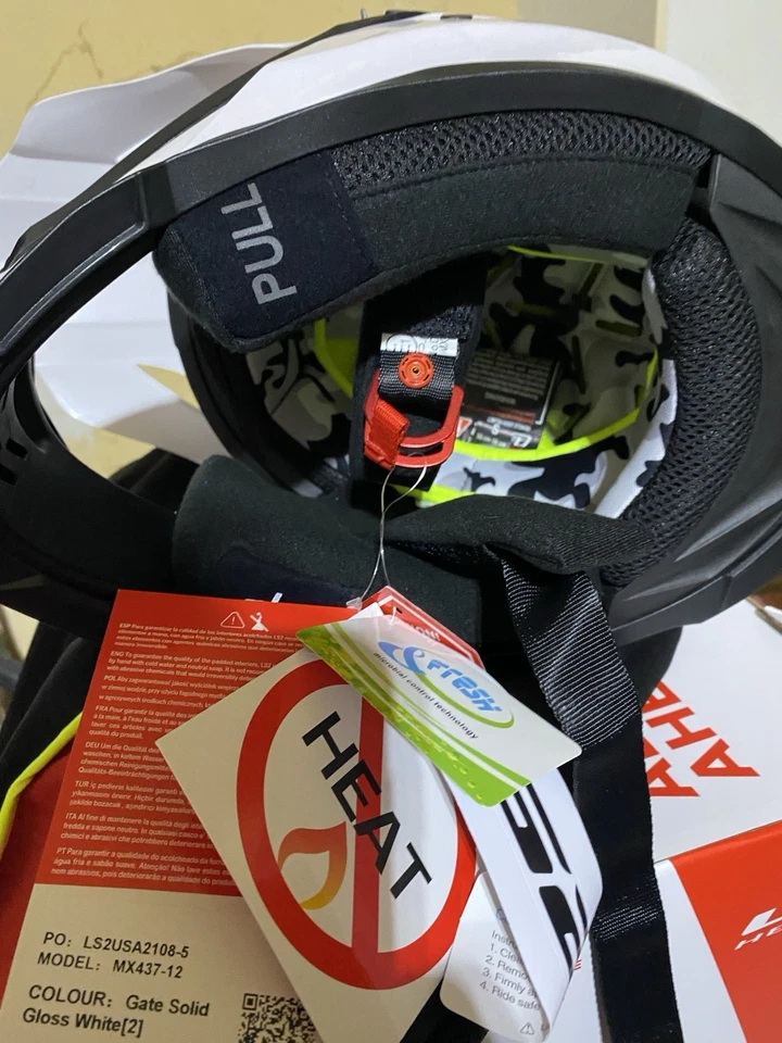 NEW LS2 Gates Adult Small Helmet  - Image 4 of 4