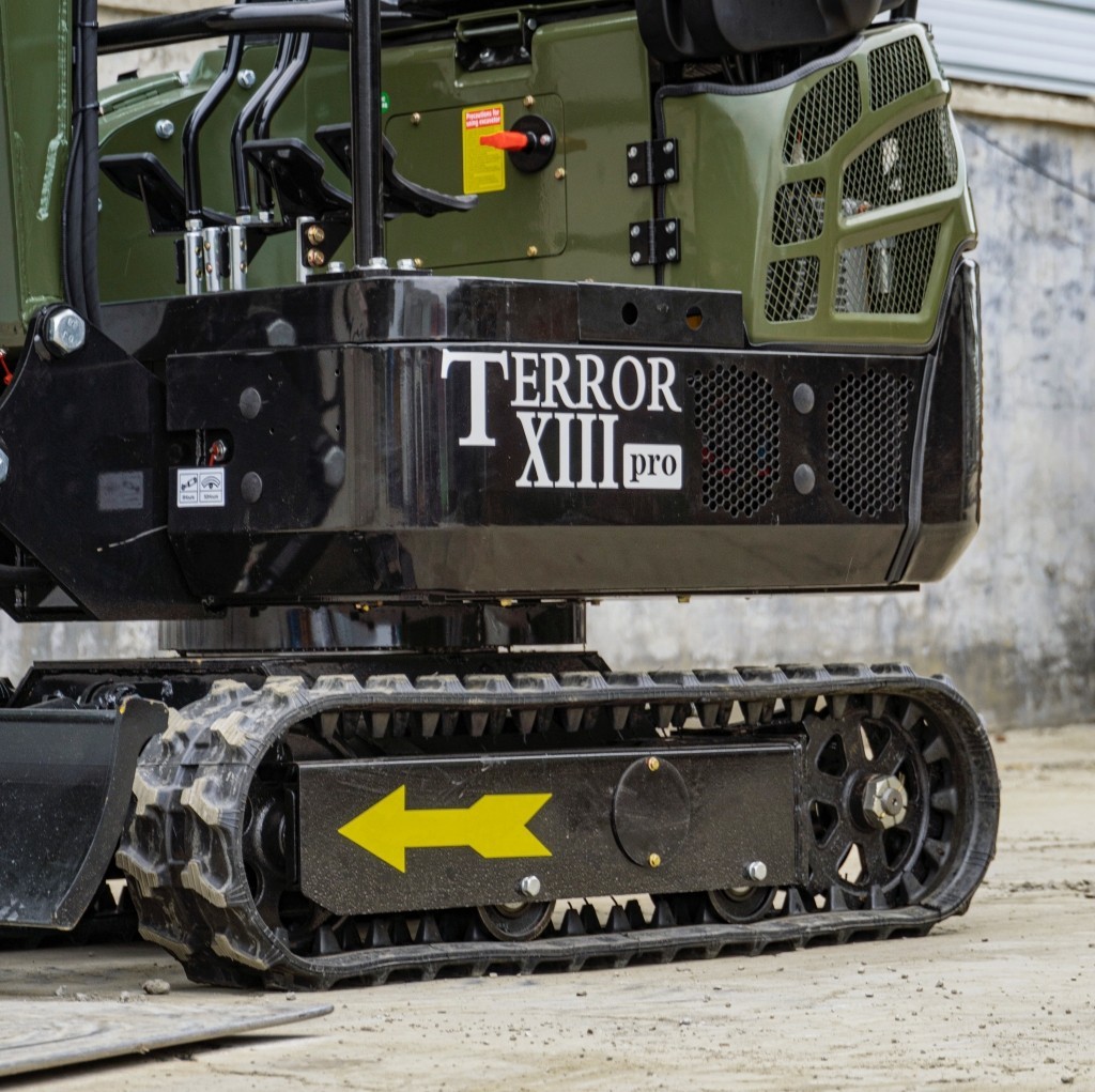 FREE SHIP Mini Excavator 1.3 Ton 22.1hp Mini Digger Crawler Gas HONDA EPA Engine