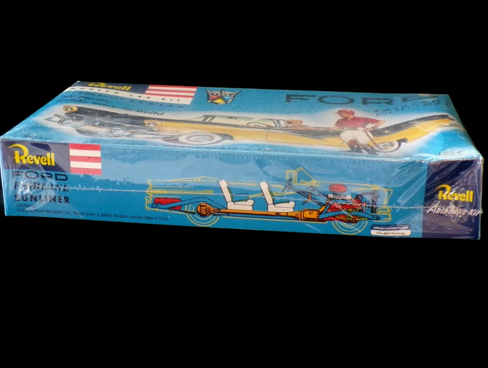1956 FORD SUNLINER CONVERTIBLE REVELL Model KIT, SEALED KIT. - Image 2 of 3