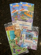 Carl's Jr Kids happy meal toy set lot of 2 toys STAR PALS STAR GAMES