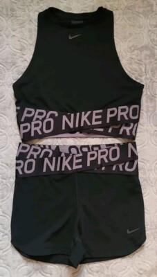 Nike pro intertwist piece set Medium Shorts and crop bra Women's