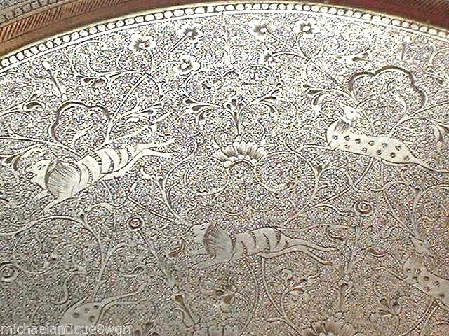 Азиатский серебряный латунный поднос музейного качества с гравировкой - Изображение 3 из 4