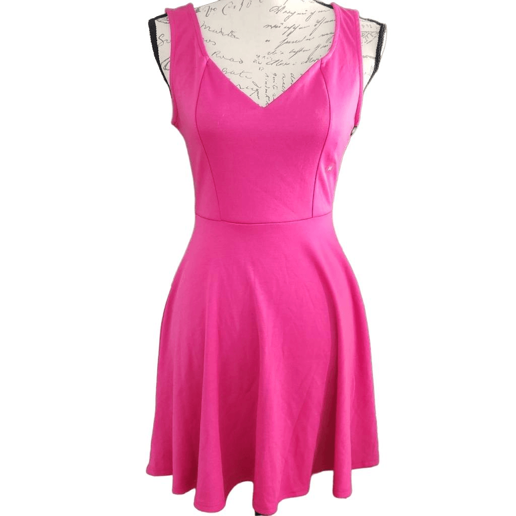 Kirra Women's Size Medium Pink Heart Cutout V-Neck Skater Dress | eBay