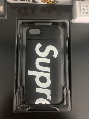 Supreme Mophie iPhone 7/8 Juice Pack Air Charging Case Black New