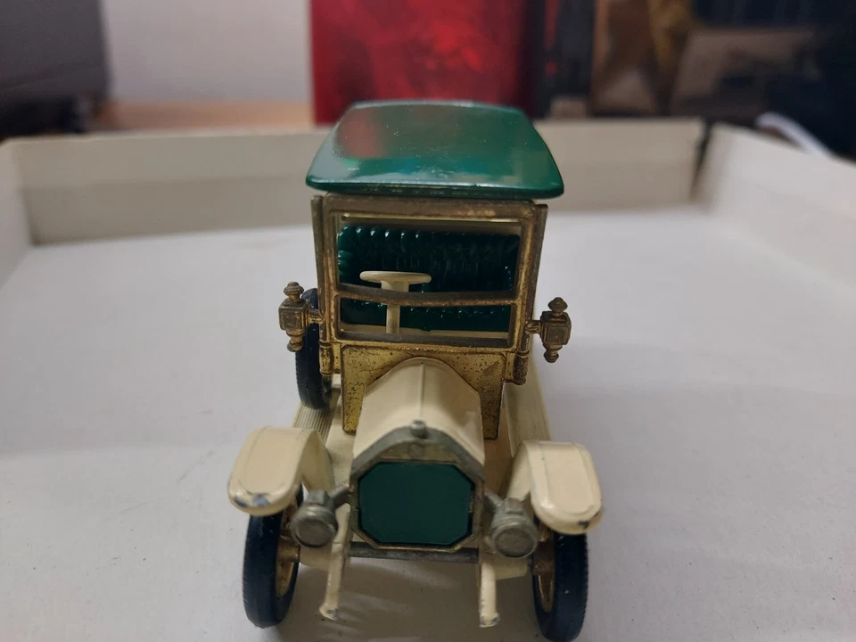 BENZ LIMOUSINE 1910  MATCHBOX MODELS OF YESTERYEAR senza sedile posteriore - Immagine 3 di 4