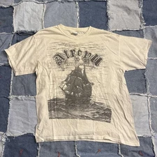 Vintage Atreyu Band Emo Y2K Faded Distressed Metal Band T Shirt Size Large