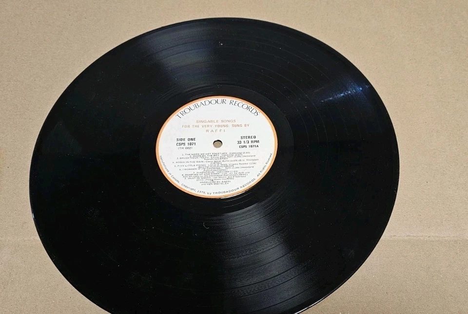 Signed/Autographed Raffi Singable Songs For The Very Young Vinyl Record Album LP - Image 4 of 4