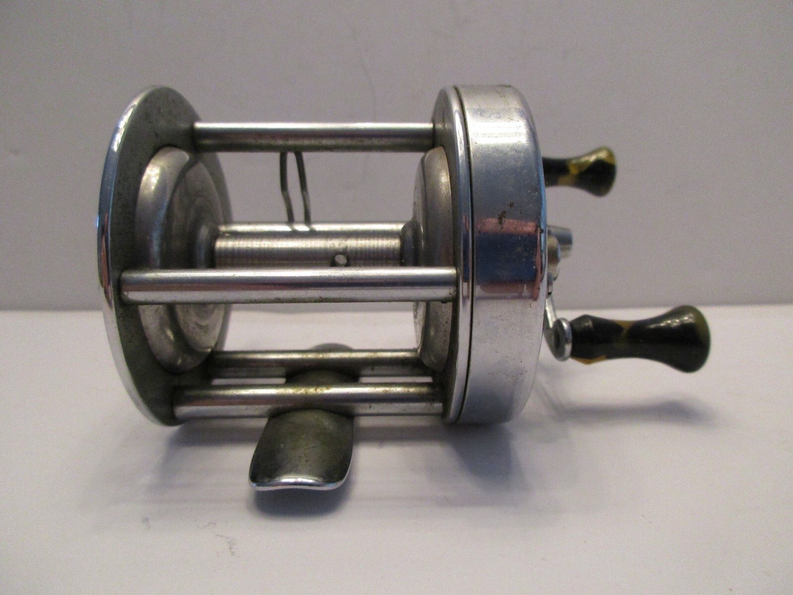 SHAKESPEARE NO. 1924 DIRECT DRIVE CASTING FISH FISHING REEL MODEL FK