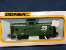 Bachmann HO Scale No. 1060/11445 Burlington Northern Wide Vision Caboose W/ Box