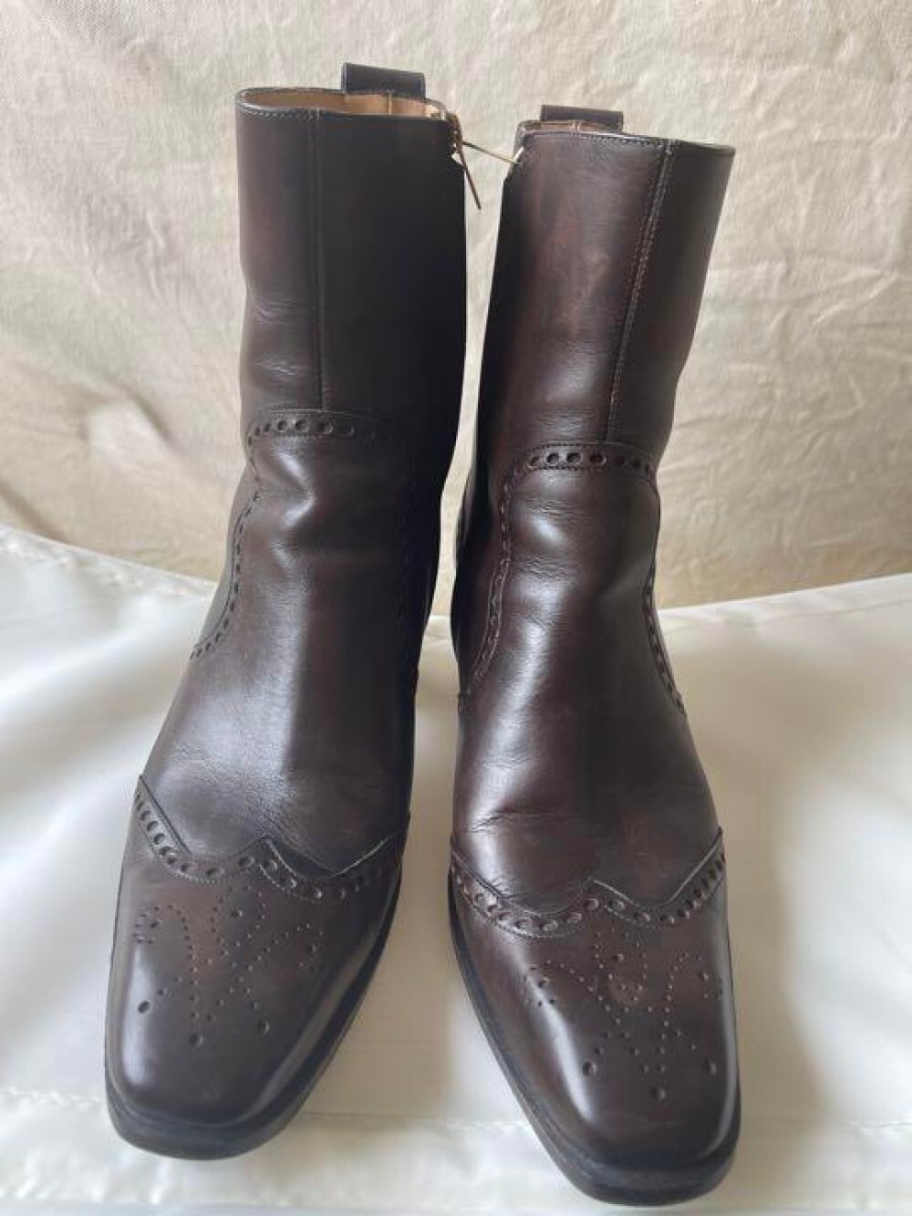 Stivali corti Yves Saint Laurent Johnny da uomo in pelle marrone con zip